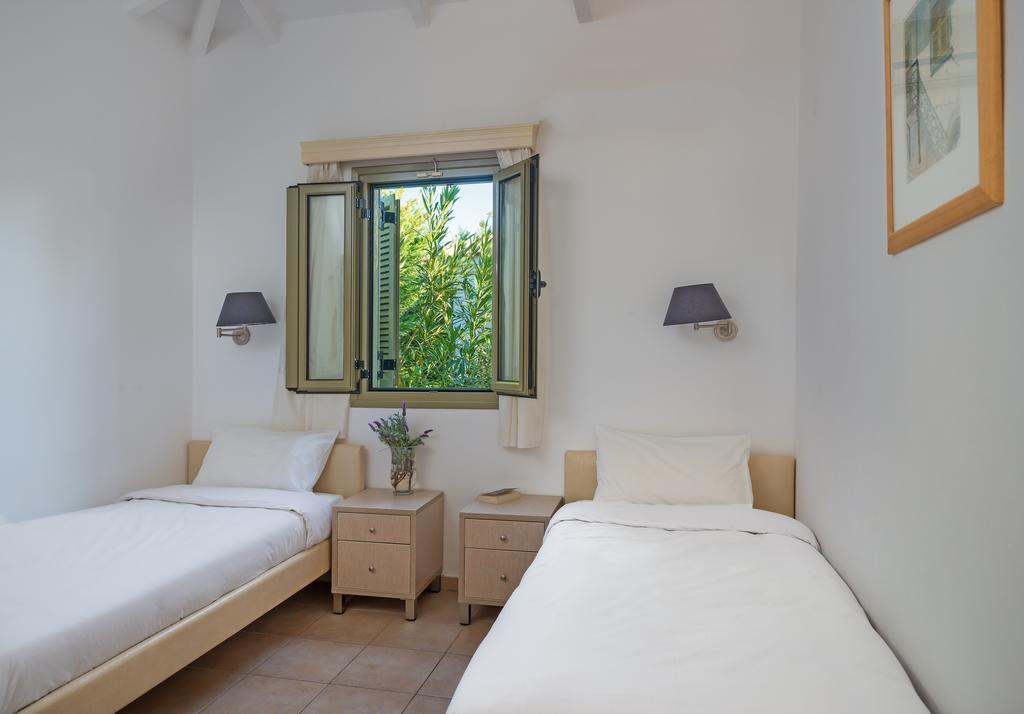 Eleonas Holiday Houses Gialova Buitenkant foto